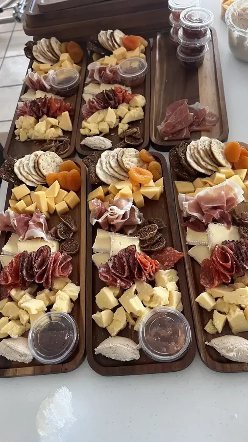 Personal box charcuterie